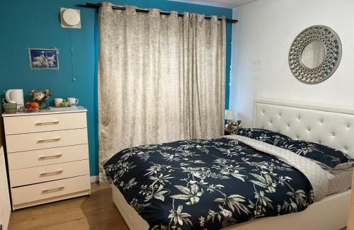 London Borough of Hounslow Apartment | Beautiful 1 bedroom Ground floor with shared bathroom