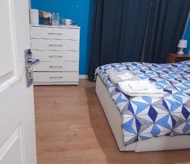 London Borough of Hounslow Apartment | Beautiful 1 bedroom Ground floor with shared bathroom