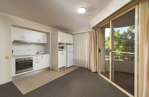 Wahroonga Apartment | Beautiful 1 Bedroom Wahroonga Apartment