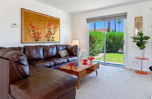 Araby Commons Condo | Beautiful 1 Br. Condo (83124) by Houzlet