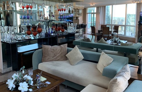 Coal Harbour Apartment | Beautiful 1000 Sf downtown condo. The best of the best Coal Harbour location