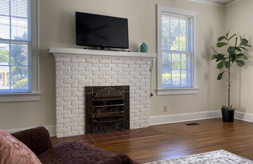 Sumter House | Beautiful 1930s brick home in historic district.