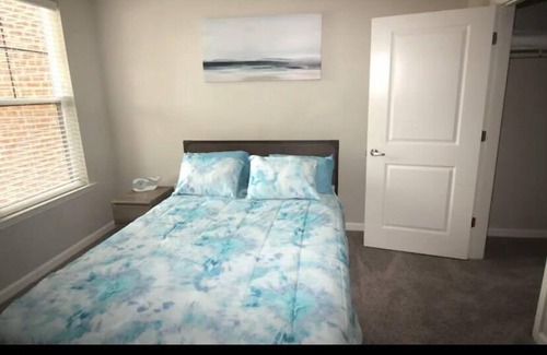 Huntcliff Apartment | Beautiful 1bd/1bath apartment walking distance from the mall