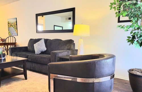 Northwest Los Angeles Heights Condo | BEAUTIFUL 1BDRM CONDO CLOSE TO MEDICAL CENTER AND DOWNTOWN