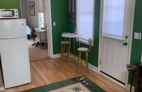 Pawleys Island Apartment | Beautiful 1BR Apt. Near Beach! Inc. Kit, Bath & LR