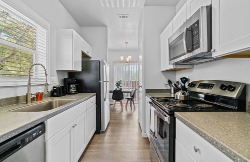 Milwood Apartment | Beautiful 1br by the Domain