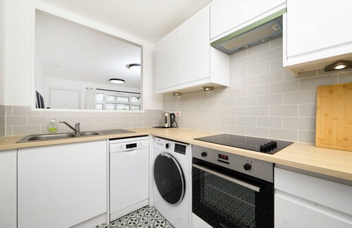 Broad Green Apartment | Beautiful 1BR Flat in The Heart of Croydon