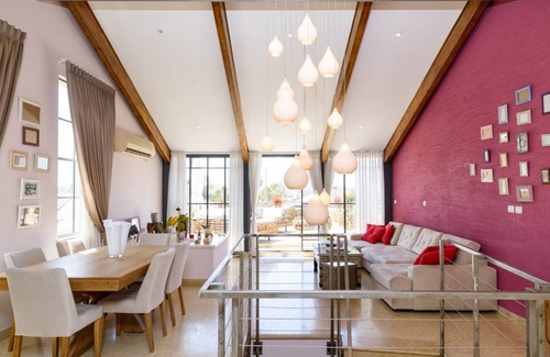 Neve Tzedek Hotel | Beautiful 2 BR penthouse on Neve Tzedek
