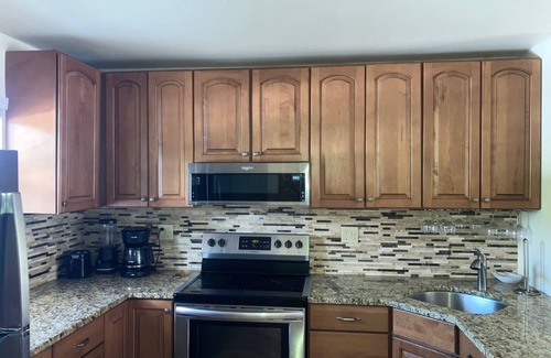 Bel Air Condo | BEAUTIFUL 2 BDRM IN LAUDERDALE-BY-THE-SEA JUST STEPS TO SAND, SUN AND FUN!