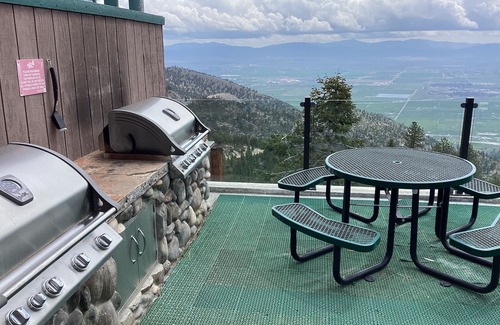 Tahoe Village Condo | Beautiful 2 bed 2 bath with jacuzzi and fireplace. Amazing view.