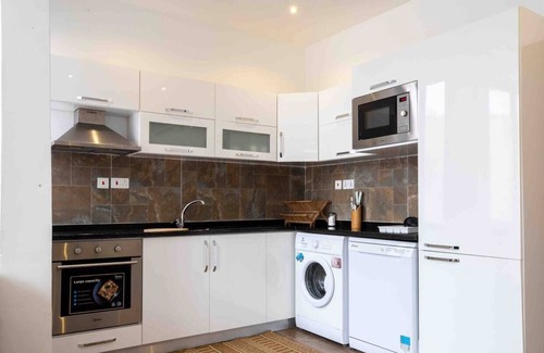 Santeo Apartment | Beautiful 2-Bed Apartment at PamV Estates Apt7