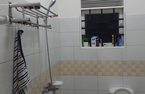 Entebbe Apartment | Beautiful 2-bed Apartment in Akright City Bwebajja