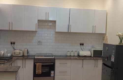 Entebbe Apartment | Beautiful 2-bed Apartment in Akright City Bwebajja