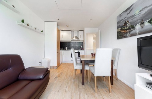 Golborne Apartment | Beautiful 2 Bed Apt - Notting Hill