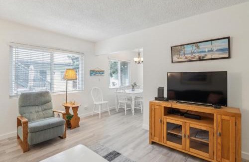 Carpinteria Apartment | Beautiful 2 Bed Beach Getaway #115 condo