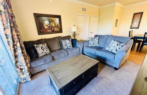 Davenport House | Beautiful 2 Bed Condo in Tuscana Resort home