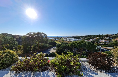 Vale do Garrao Apartment | Beautiful 2 bed duplex apartment with breathtaking sea view, 5min walk to beach!