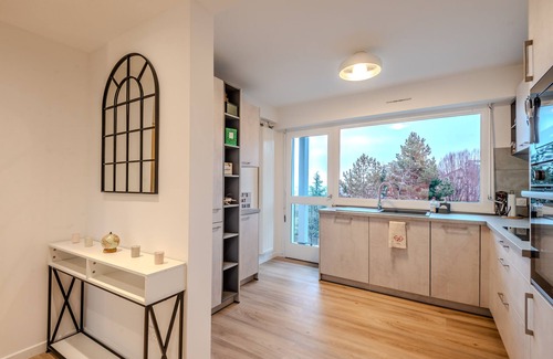 Evian-les-Bains Apartment | Beautiful 2-bedroom apartment in Evian-les-Bains with view of Lake Geneva
