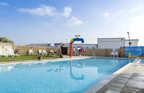 Whitstable Apartment | Beautiful 2-bed Holiday Home