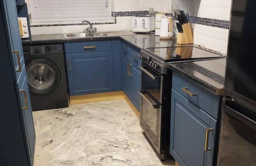 Bridgend House | Beautiful 2-Bed House in Bridgend