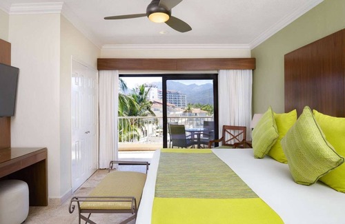 South Hotel Zone Resort | Beautiful 2 Bedroom Resort in Villa del Palmar, Puerto Vallarta