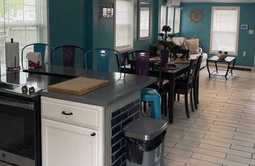 Buckeye Lake House | Beautiful 2-bedroom lake house w/ hot tub - 5 min walk to the lake!