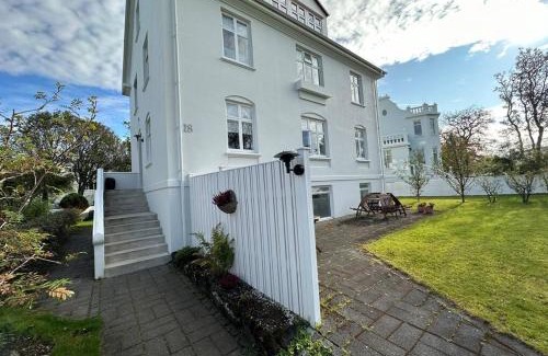 Vesturbær Apartment | Beautiful 2 bedroom apartment downtown Reykjavik