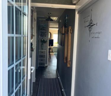 Pevensey Apartment | Beautiful 2 bedroom beach getaway