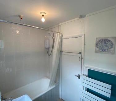 Chichester Apartment | Beautiful 2 Bedroom Chalet 22 Cordova, Selsey