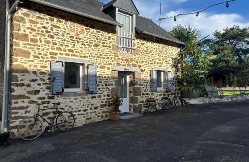 Montenay House | Beautiful 2-Bedroom Gîte in Montenay