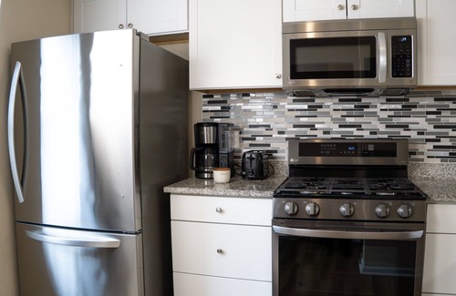 Marietta House | Beautiful 2 Bedroom Townhouse in Marietta