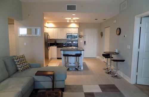 Burnt Store Marina Condo | Beautiful 2 bedroom Condo in Harbor Towers @ Burnt Store Marina