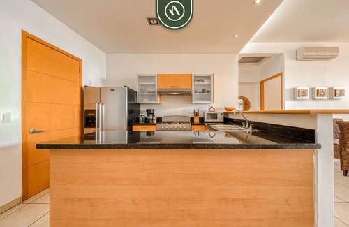 La Puntilla Apartment | Beautiful 2 BR Condo - Near the Beach - Pool
