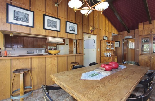 Wrightwood Cabin | Beautiful 2 Story Cabin Short Hop Away from Mountain High Ski