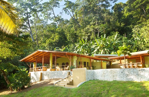 Cabo Matapalo House | Beautiful 2bdrm 2bath with pool on Backwash
