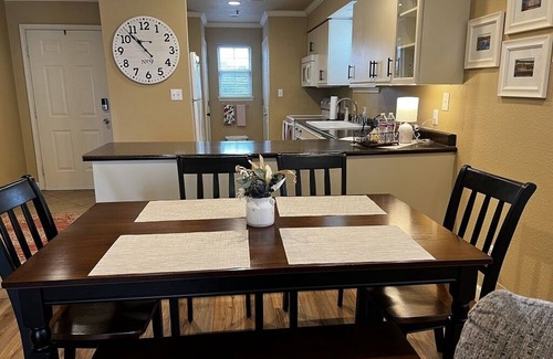 Branson Condo | Beautiful 2BR/2BA Condo. Holiday Hills Near Branson Landing/No Stairs