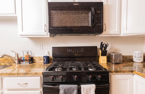 Truxton Circle House | Beautiful 2BR Home Outside U Street Corridor