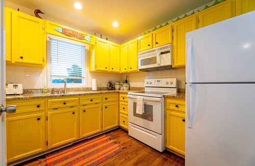 Emerald Isle Cottage | Beautiful 2nd Row Cottage with Pool!