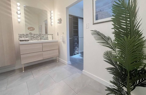 Sun Bay South House | Beautiful 3/2 South Tampa Pool Home!