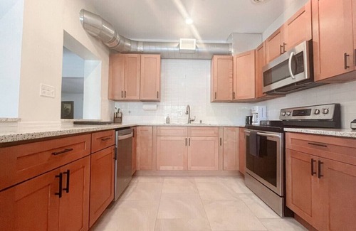 Sun Bay South House | Beautiful 3/2 South Tampa Pool Home!