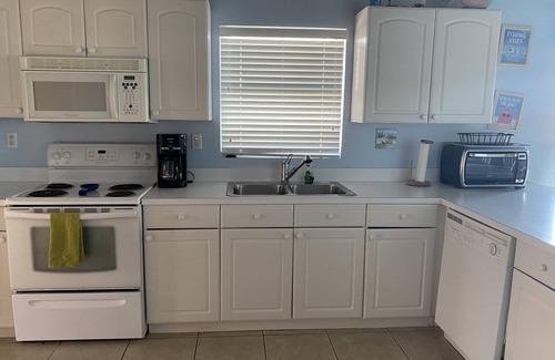 South Bimini House | Beautiful 3/2 Townhouse with Inlet views - Sleeps 7 Unit 20A
