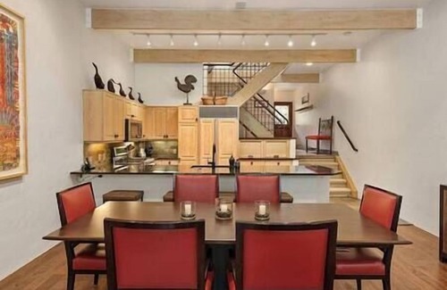 Aspen House | Beautiful 3/3 Aspen, West End Condo!