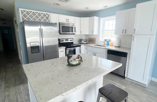 Key Largo Village House | Beautiful 3 bd 2 bth on Canal - Private Beach - Convenient Ocean Access