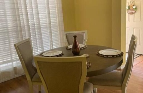 San Antonio Apartment | Beautiful 3 bed/2 1/2 Bath Home Centrally Located