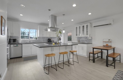 El Monte House | Beautiful 3 Bed Home Near LA & OC w/Big Backyardn