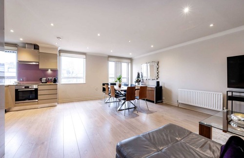 Maida Vale Apartment | Beautiful 3-bed in the Heart of London With Parking-hosted by Sweetstay