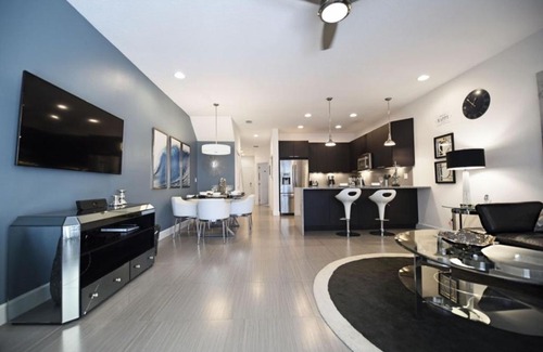 Four Corners House | Beautiful 3-Bed Villa 10 Minutes From Disney - Serenity Resort townhouse