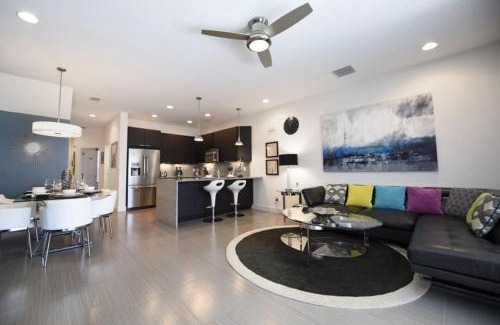 Four Corners House | Beautiful 3-Bed Villa 10 Minutes From Disney - Serenity Resort townhouse