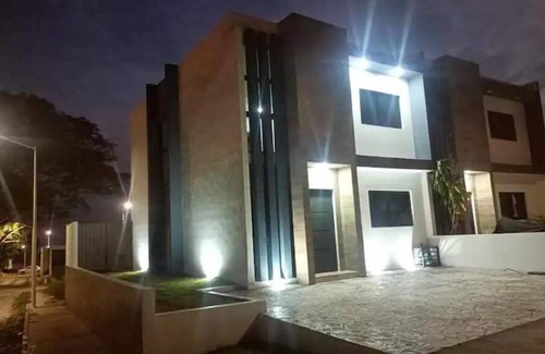 Colima House | Beautiful 3 bedroom 3 bath house for your get away