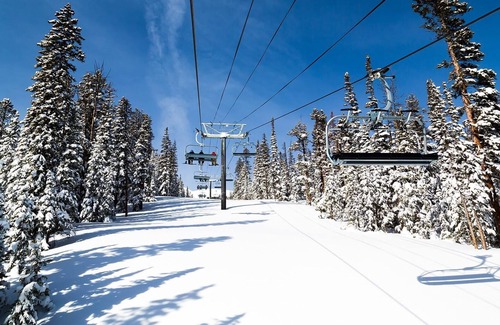 Avon Cabin | Beautiful 3-bedroom lodge/suite - Sleeps 6-8 - Avon Colorado